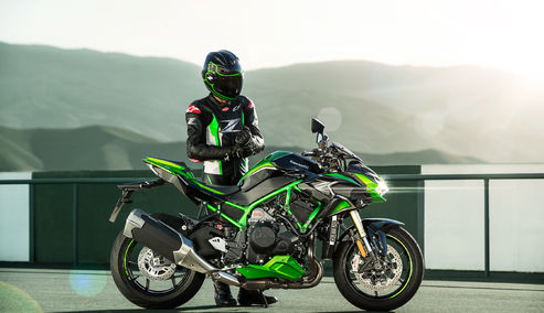 Jaro klepe na dveře. Víte, co je potřeba na motocyklu zkontrolovat před první vyjížďkou?