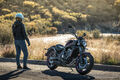Motocykl Kawasaki Vulcan S šedý - červený / 2025