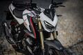 Motocykl QJMOTOR SRK 125 S - bílá Motocykl QJMOTOR SRK 125 S - bílá