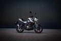 Motocykl QJMOTOR SRK 125 S - bílá Motocykl QJMOTOR SRK 125 S - bílá
