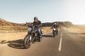 Motocykl Kawasaki Z900RS červená / 2023