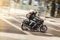 Motocykl Kawasaki Z900RS červená / 2023