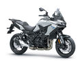 Motocykl Kawasaki Versys 900 bílý / 2027