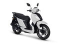 Skútr Peugeot Tweet 125 FL - Antartica White + HELMA ZDARMA