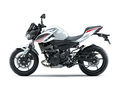Motocykl Kawasaki Z400 bílá / 2023