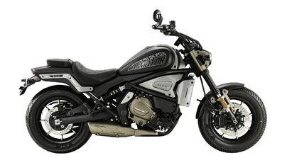 Motocykl QJMOTOR SRV 700 - černá Motocykl QJMOTOR SRV 700 - černá