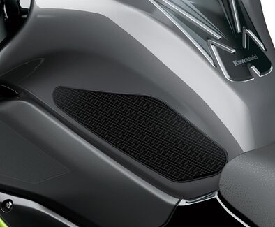 Originální Knee Pady pro Kawasaki Z900 / Z900 SE