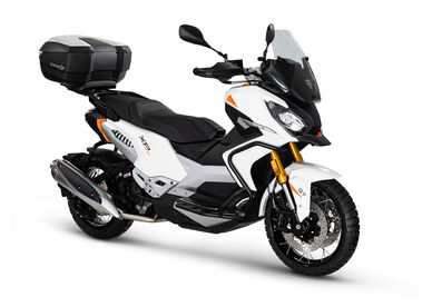 Skútr Peugeot XP400 GT Snow White