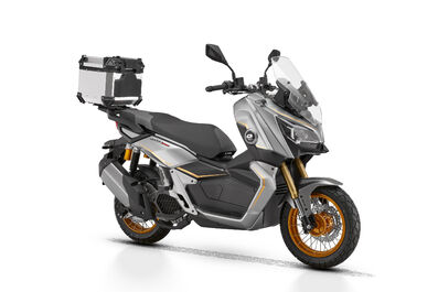 Skútr QJMOTOR ATR 125 - šedý