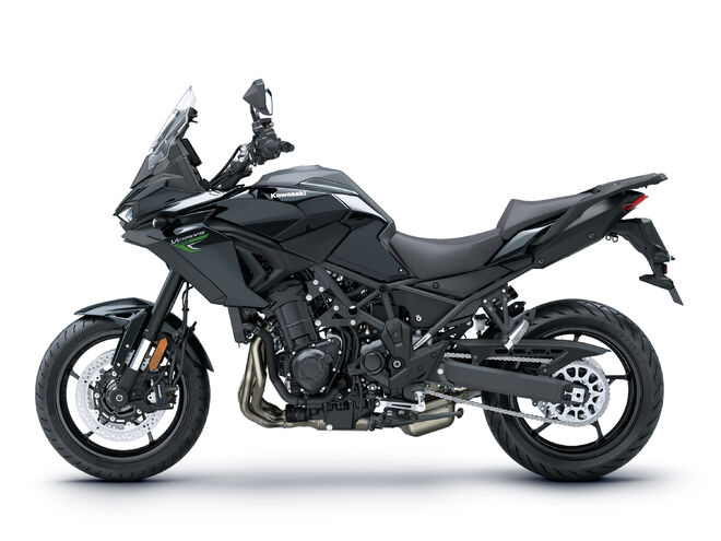 Motocykl Kawasaki Versys 900 černý / 2027