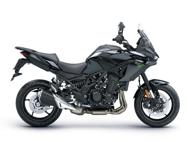 Motocykl Kawasaki Versys 900 černý / 2027
