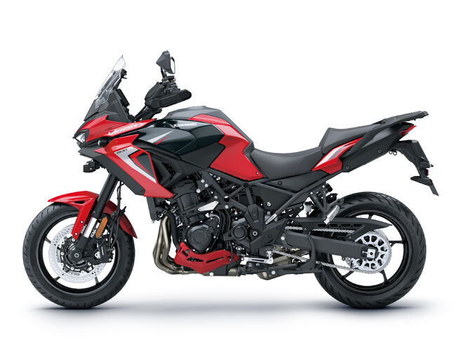 Motocykl Kawasaki Versys 900 SE červený / 2027