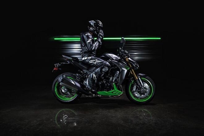 Motocykl Kawasaki Z1100 SE šedá / 2027