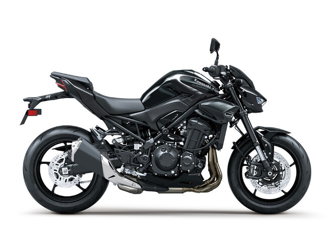 Motocykl Kawasaki Z900 70/35 kW černá / 2027
