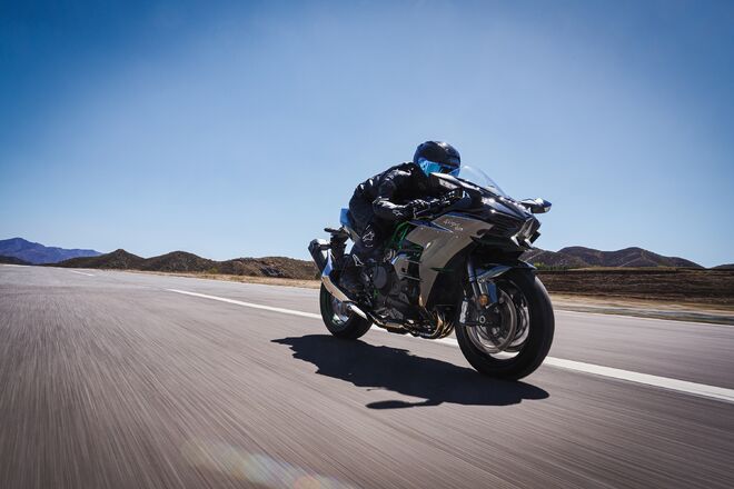 Motocykl Kawasaki Ninja H2 Carbon / 2027