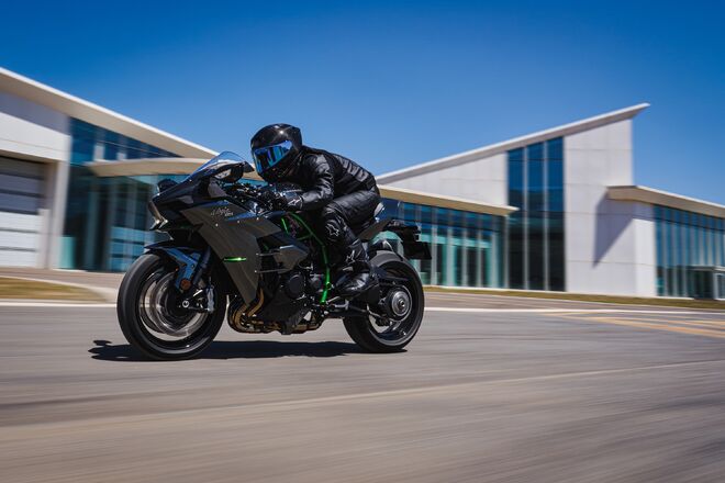 Motocykl Kawasaki Ninja H2 Carbon / 2027