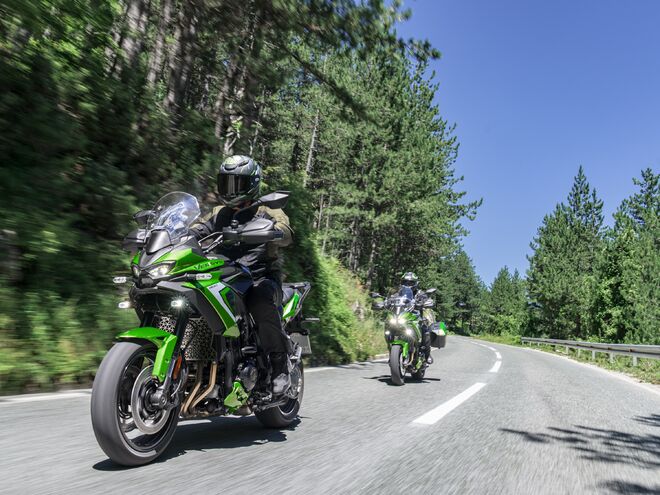 Motocykl Kawasaki Versys 900 SE zelený / 2027