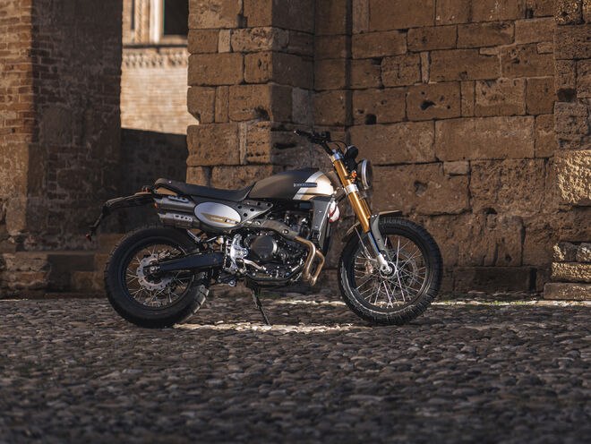 Motocykl Fantic Caballero 500 Deluxe - černo-hnědá / 2023