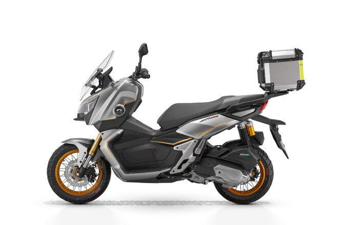 Skútr QJMOTOR ATR 125 - šedý