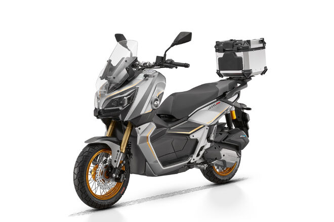 Skútr QJMOTOR ATR 125 - šedý