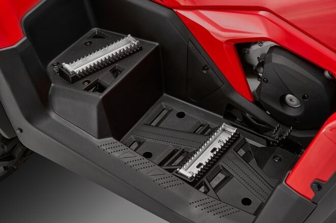 Čtyřkolka QJMOTOR SFA 1000 - červená Čtyřkolka QJMOTOR SFA 1000 - červená