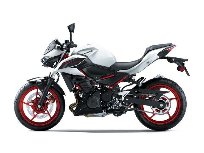 Motocykl Kawasaki Z500 SE bílá / 2026