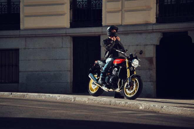 Motocykl Kawasaki Z900RS SE 70 kW / 2026