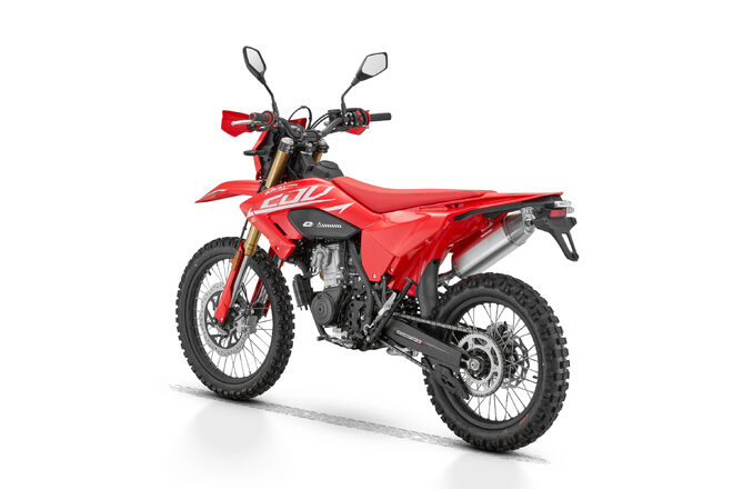 Motocykl QJMOTOR COV 125X