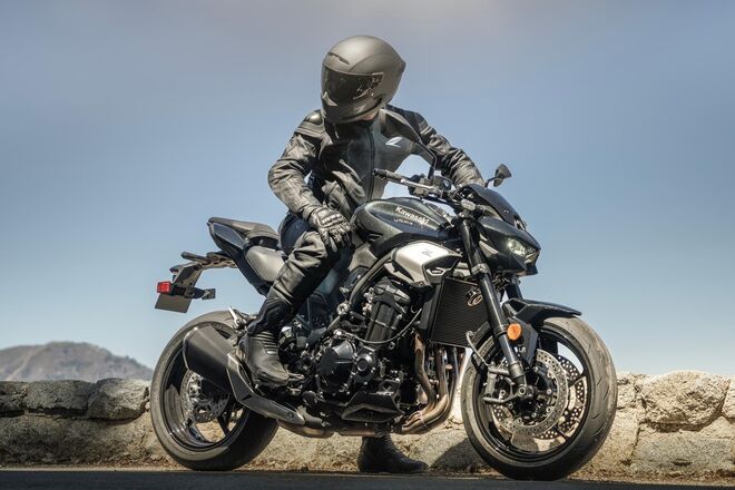 Motocykl Kawasaki Z900 černá / 2025 Motocykl Kawasaki Z900 černá / 2025