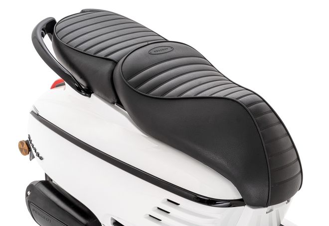 Peugeot Django 125i Standard - Milky White Peugeot Django 125i Standard - Milky White