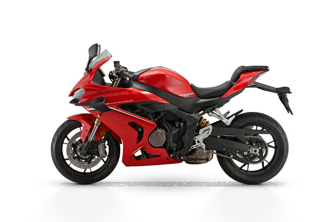 Motocykl QJMOTOR SRK 800 RR - červená Motocykl QJMOTOR SRK 800 RR - červená