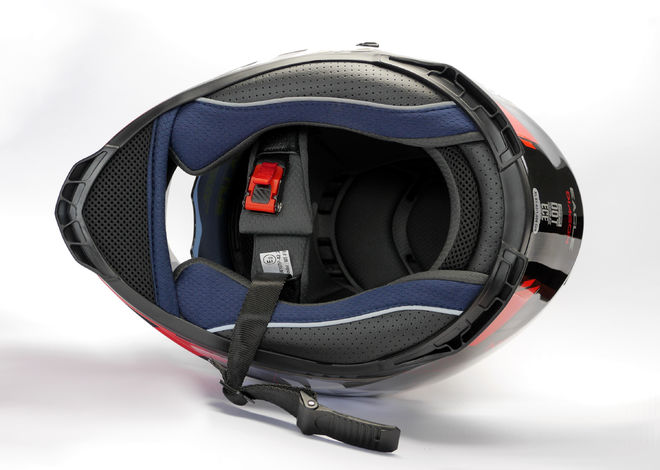 Helma Axxis Eagle SV Diagon D1, červená lesklá