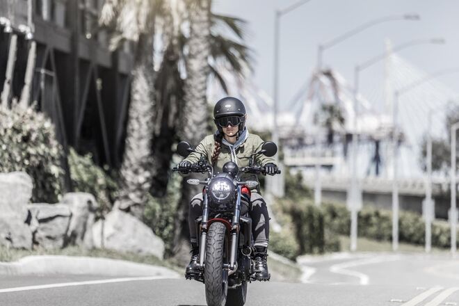 Motocykl Kawasaki Eliminator 500 červený / 2026