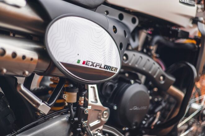 Motocykl Fantic Caballero 500 Explorer hnědo-bílá / 2023 Motocykl Fantic Caballero 500 Explorer hnědo-bílá / 2023