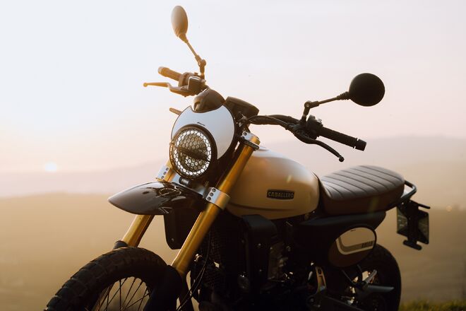 Motocykl Fantic Caballero 500 Rally - písková / 2025