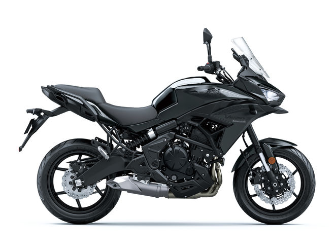 Motocykl Kawasaki Versys 650 černý / 2022