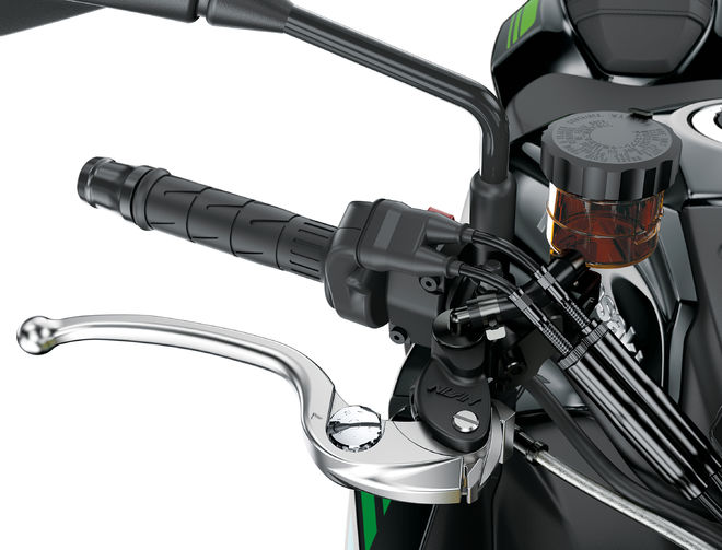 Motocykl Kawasaki Z900 SE černá / 2022