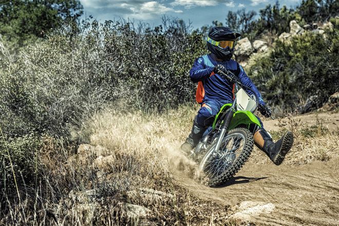Motocykl Kawasaki KLX140R (přední kolo 17