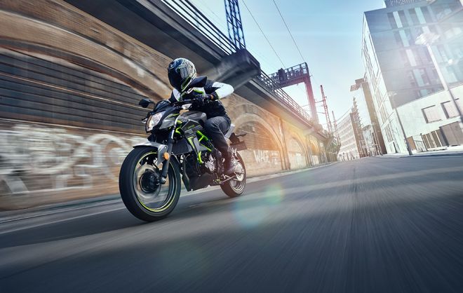 Motocykl Kawasaki Z125 zelená / 2024
