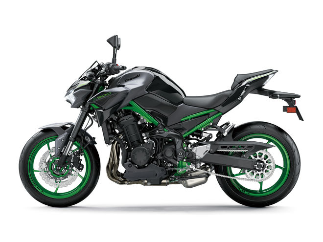 Motocykl Kawasaki Z900 70/35 kW šedá / 2023