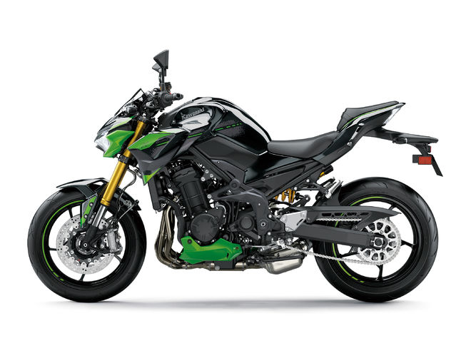 Motocykl Kawasaki Z900 SE černá / 2023