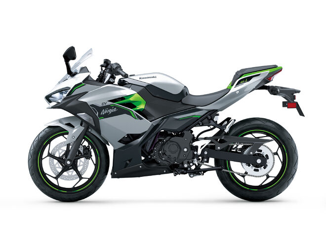 Motocykl Kawasaki Ninja e-1 stříbrná / 2024