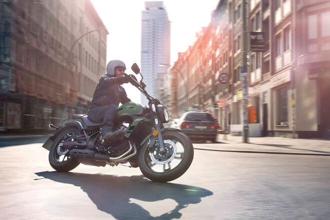 Motocykl Kawasaki Vulcan S zelený / 2024 - AKCE SADA PŘÍSLUŠENSTVÍ ZA 14.000,- Kč