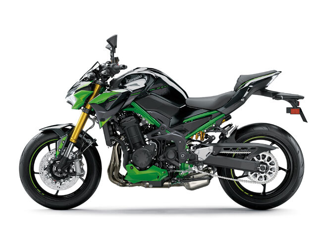 Motocykl Kawasaki Z900 SE černá / 2024