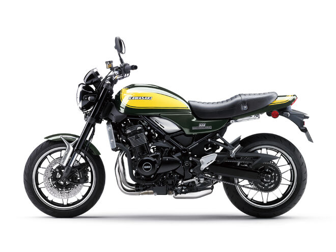 Motocykl Kawasaki Z900RS zelená / 2024