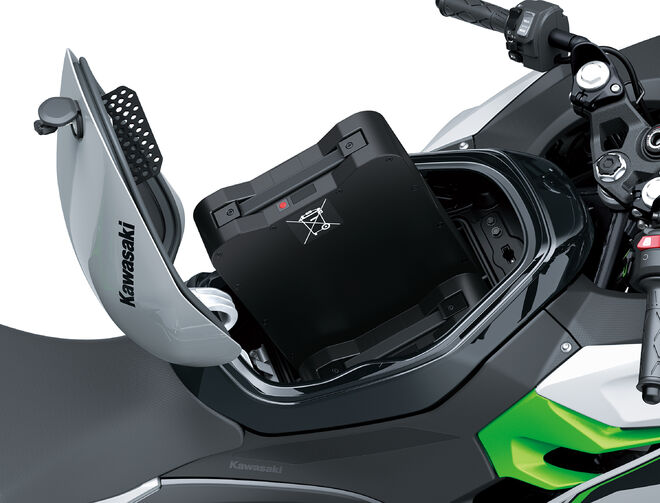 Motocykl Kawasaki Ninja e-1 stříbrná / 2024 Motocykl Kawasaki Ninja e-1 stříbrná / 2024