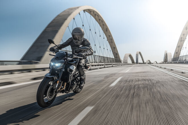 Motocykl Kawasaki Z900 černá / 2025 Motocykl Kawasaki Z900 černá / 2025