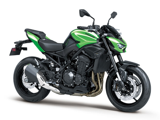 Motocykl Kawasaki Z900 70/35 kW zelená / 2026