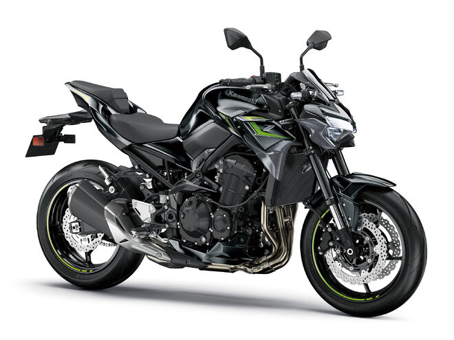 Motocykl Kawasaki Z900 černá / 2024