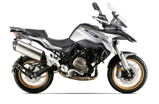 Motocykl QJMOTOR SRT 700X - světle šedá